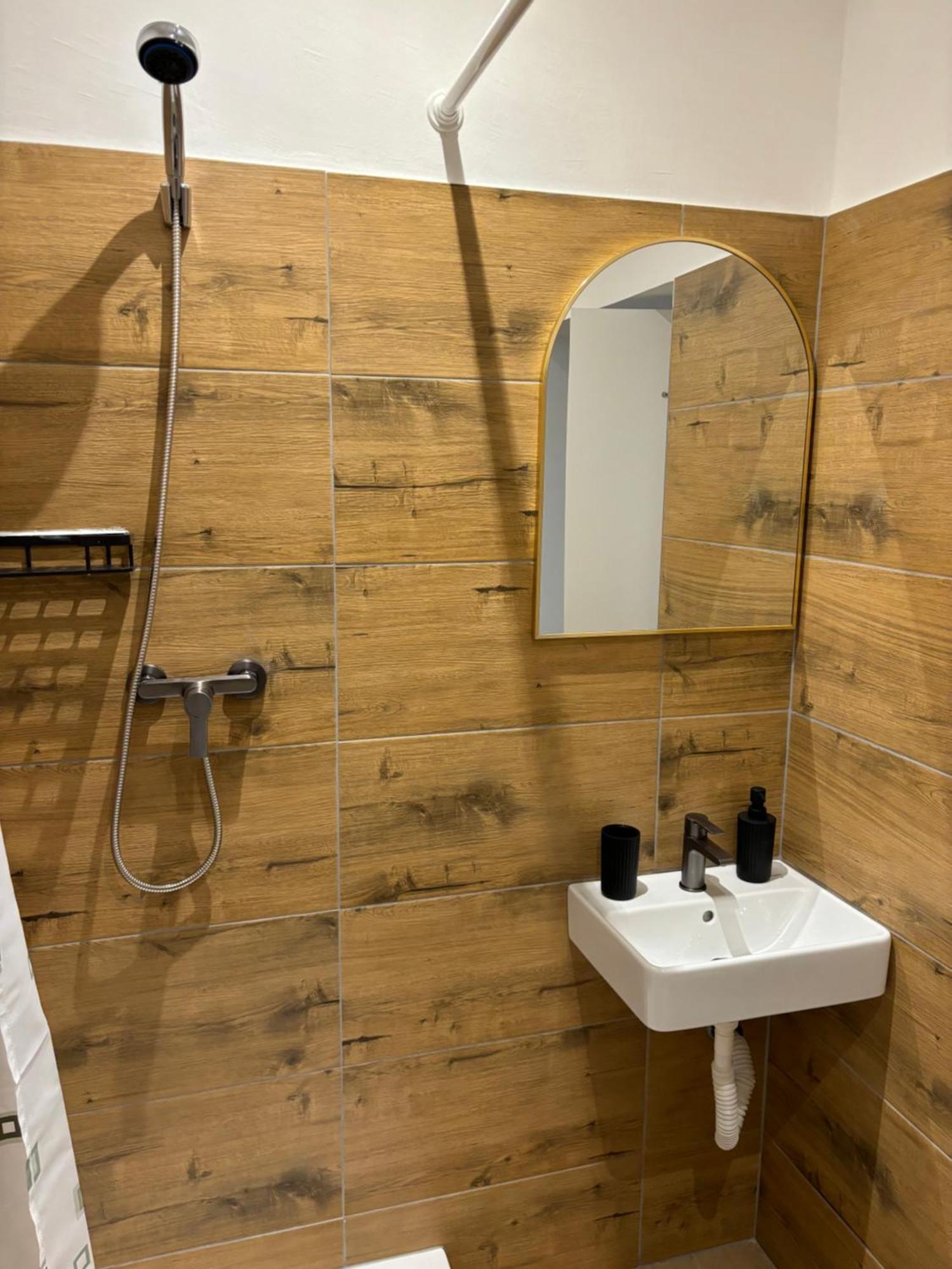 Anda City Rooms Wenen Buitenkant foto